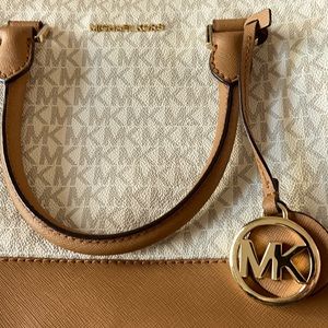 Michael Kors purse